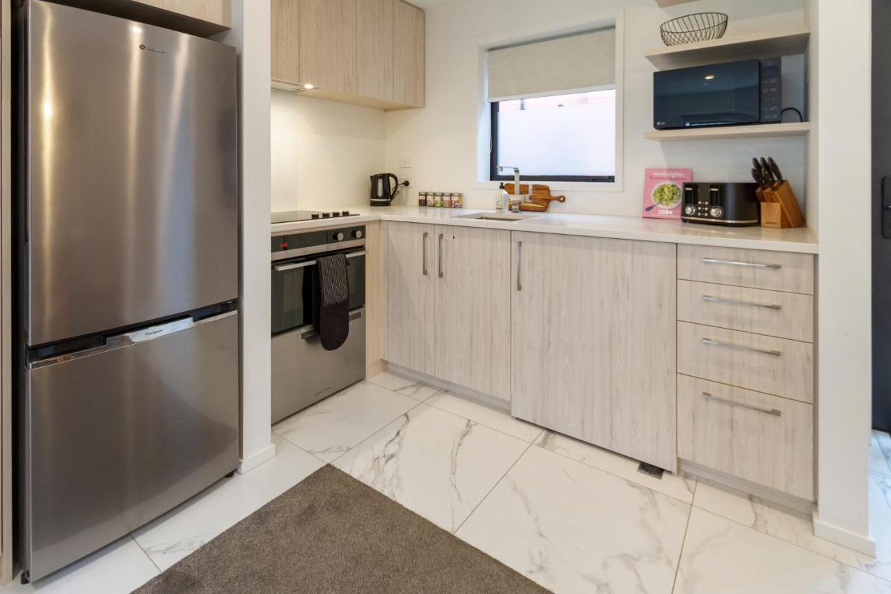 Gorgeous Getaway On Gloucester St- 1 Bed 1 Bath Крайстчърч Екстериор снимка
